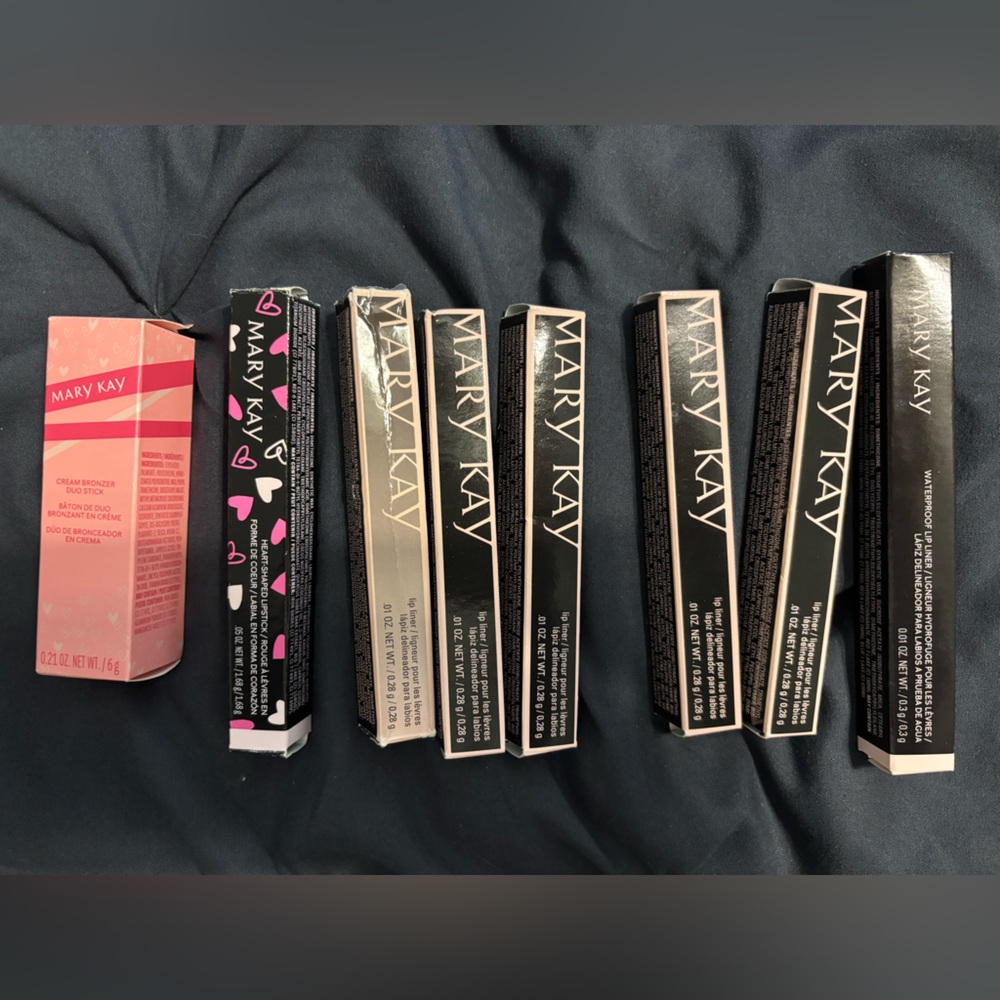 Mary Kay 6 Lip Liner, 1 Heart shaped Lipstick and Cream Bronzer Duo Stick